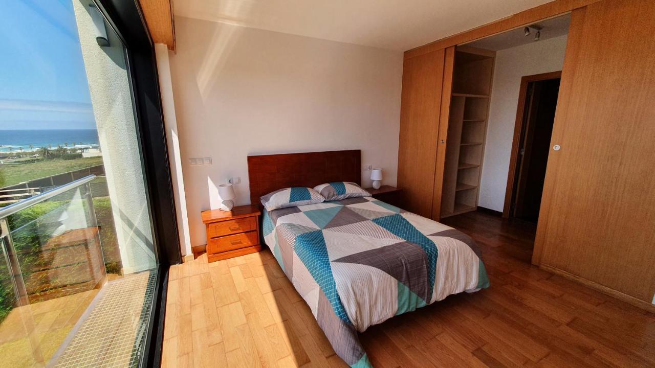 Modern 4 Double Bedroom Villa With Pool / Garden Valdoviño Eksteriør billede