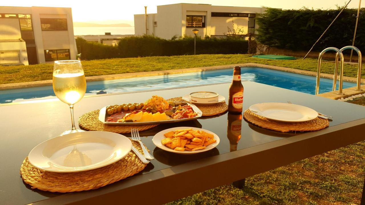 Modern 4 Double Bedroom Villa With Pool / Garden Valdoviño Eksteriør billede